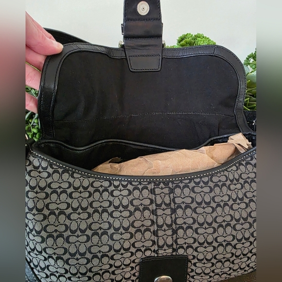 Coach SOHO Signature C Shoulder  Bag In Black 2007 - Picture 13 of 14